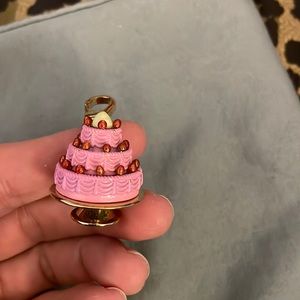 3 tiered cake juicy charm